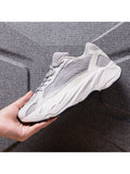 OEYES Ventilate Thick-Soled Sports Sneakers