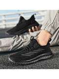 New Flyweaving Mesh Lightweight Sporty Casual Soft Sole Racing Men'S Casual Shoes